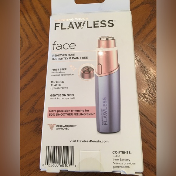 Flawless Face Hair Removal Appliance Battery Operated. Battery Included. - Picture 2 of 2